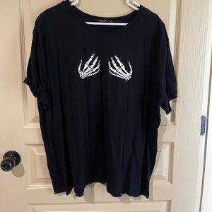 Shein skull hands t-shirt
